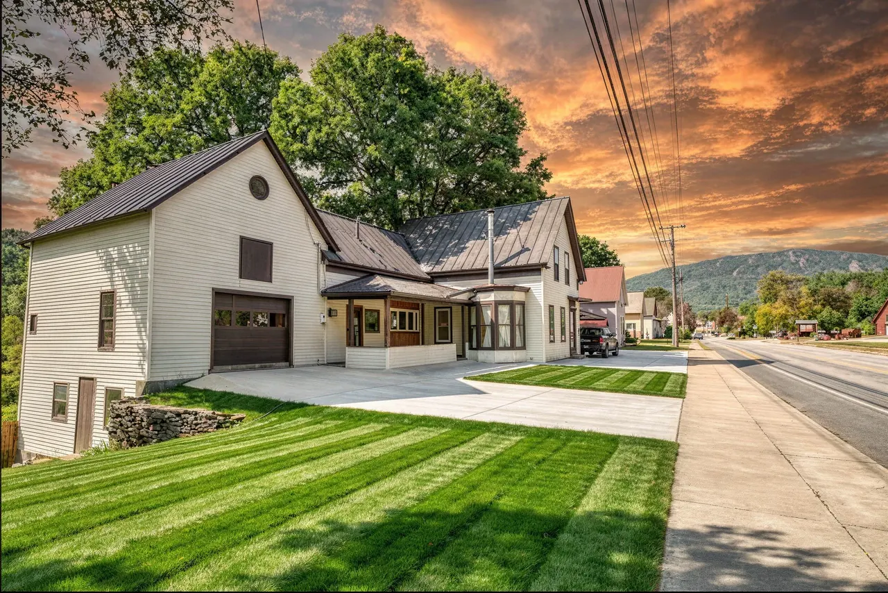 The Bear’s Den exterior at 56 Main Street in Ludlow, Vermont